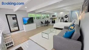 Newly Renovated Studio in Beautiful & Prestigious West Vancouver - Image 1