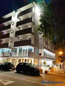 Hotel Caravel Park - Image 3
