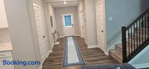 Cozy 5 bedroom and 4 bathroom - Image 4