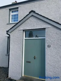Cosy but spacious 2 bed Victorian character cottage with sea views - Image 5