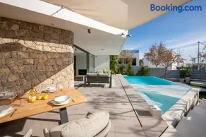 Modern Oasis: 4 Bedroom Villa in Ibiza City, 1263 - Image 1