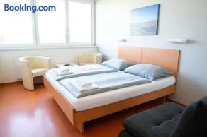Junges Hotel Hard am Bodensee - Image 1