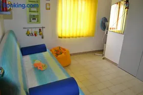 Mary&Kate's green house - Image 5