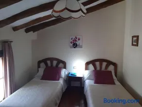 Pension Las Cuevas de Cañart - Image 4