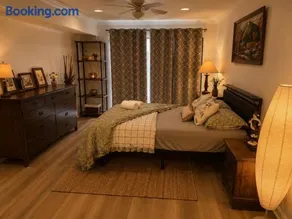 Entire place - 2 cozy bedroom suite - Image 1