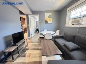 Cozy Modern 2-Bedrooms Apartment DC - Image 3