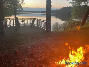 Lakeside Lookout - Image 1