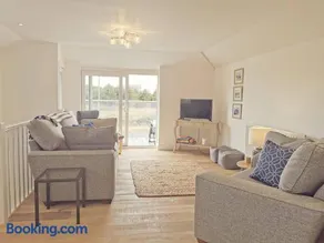 LITTLE SUMMER HILL -2 Bed COSY COTTAGE- TREARDDUR - Image 5
