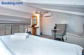 Casa Colloredo Free Parking - Image 4