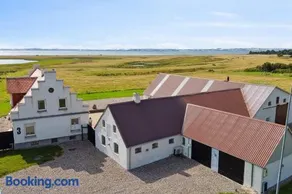 18-Person Holiday Home With Views Of The Fjord And Lots Of Facilities - Image 2