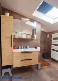 Spacieuse Dépendance Duplex 50 M2 Classé 3 étoiles - Image 5