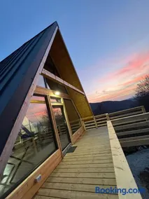 Joy Chalet - Image 1