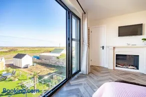 Aqua Blu Beach House Holiday Rental - Image 4