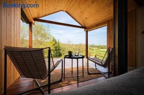Dushka Mountain Cabin - Image 4
