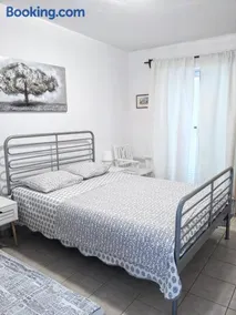 Central Studio Apartments & Dormitory Rooms - Image 4