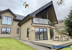 Highland House - Image 1