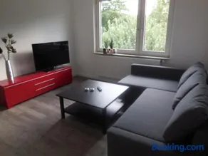 Ölhafendamm 7 - Image 1