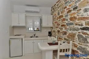 Tinos Peristerionas - Image 4
