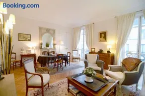 Champs Elysees - Image 1