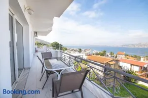 Vaggelis Sea View House Salamina - Image 1