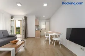 Dani's Place - Image 2