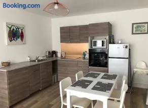 Appartement Lumineux-Coeur de ville & plages - Image 3