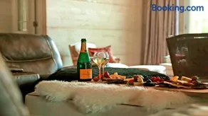 Chateau Bowral Luxury Southern Highlands Estate with Poolhouse - Image 3