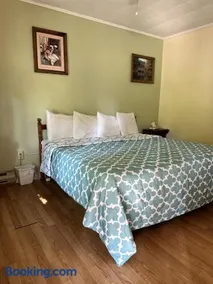 Gavin's Iris h Country Inn - Image 1