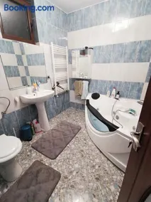 El'mehico House - Image 1