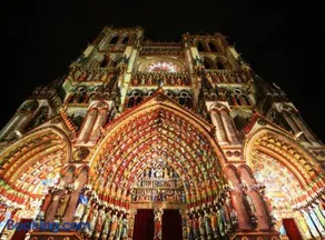 Heart of Old Amiens - Image 2