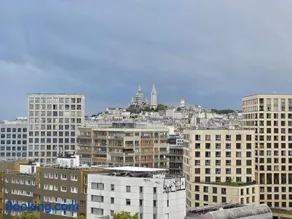 Chambres lumineuses avec vue sur Paris Montmartre - Image 2