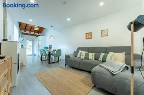 Spacious renovated house in Cabezón de la Sal - Image 1
