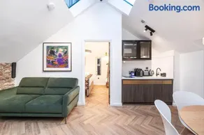 The Coach House - Image 2