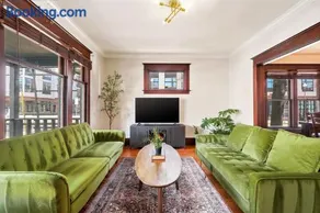 Historic Home in Downtown Vancouver - Image 2