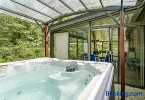 Oaks and Pines - Dog-Friendly Dual Homes in the Woods with Lake Access - Image 3