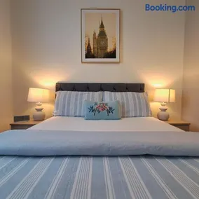 Cozy bedroom in Lucan, Dublin - Image 4
