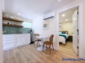 Get Seaduced by this 1 bed 1 bath charmer steps to beach and Bridge St - Image 5