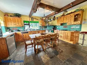 Rainbow Cottage Glenmore - Image 4