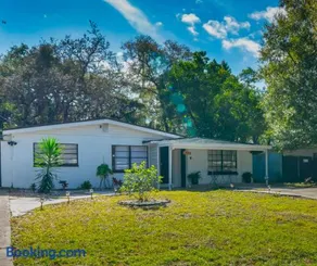 Cozy apartment near Busch Gardens Adventure Island and USF - Image 1