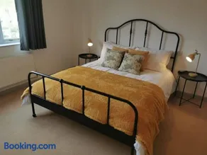 Twyngaer, a spacious 3 bedroom bungalow sleeps 5 - Image 5
