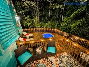 Pocono Dreams Hot Tub, Sauna & Outdoor Theater - Image 1