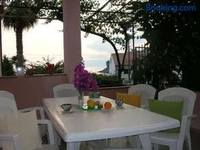 Spacious apartment in Maratea with sea view 95 m² - Image 1