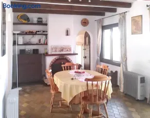Charming Villa in L'Escala, Private Pool and Sea View - Image 1