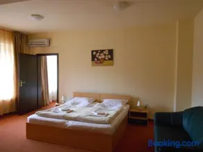 Hotel Diana - Image 5