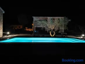Villa Nova Resort with pool - Image 1