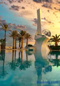 L'Evasion Luxury Apartment Stunning Sea View - Swimming Pool - Parking - Image 3
