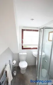 A nicely presented friendly comfortable ECO cottage - Image 5