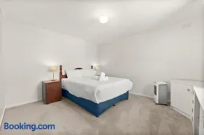 Lovely 4 Bedroom House in Seaford - Image 2