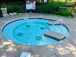 Walk to Waterpark 1 BR Mtn Views Pool Hot Tub 251 - Image 3