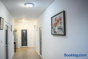 Spacious and cozy 3BD+Terrace Couples Apartment - Image 2